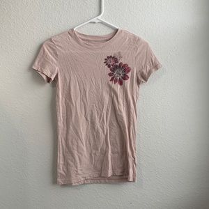 T-shirt in creamy pink